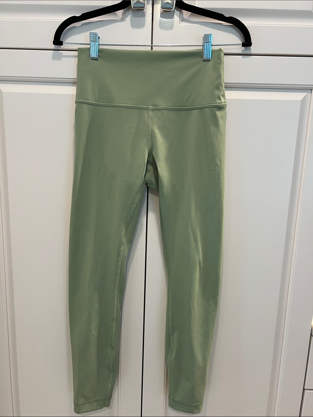 Lululemon High-Waist Sage Green Active Leggings sz 6 🆕